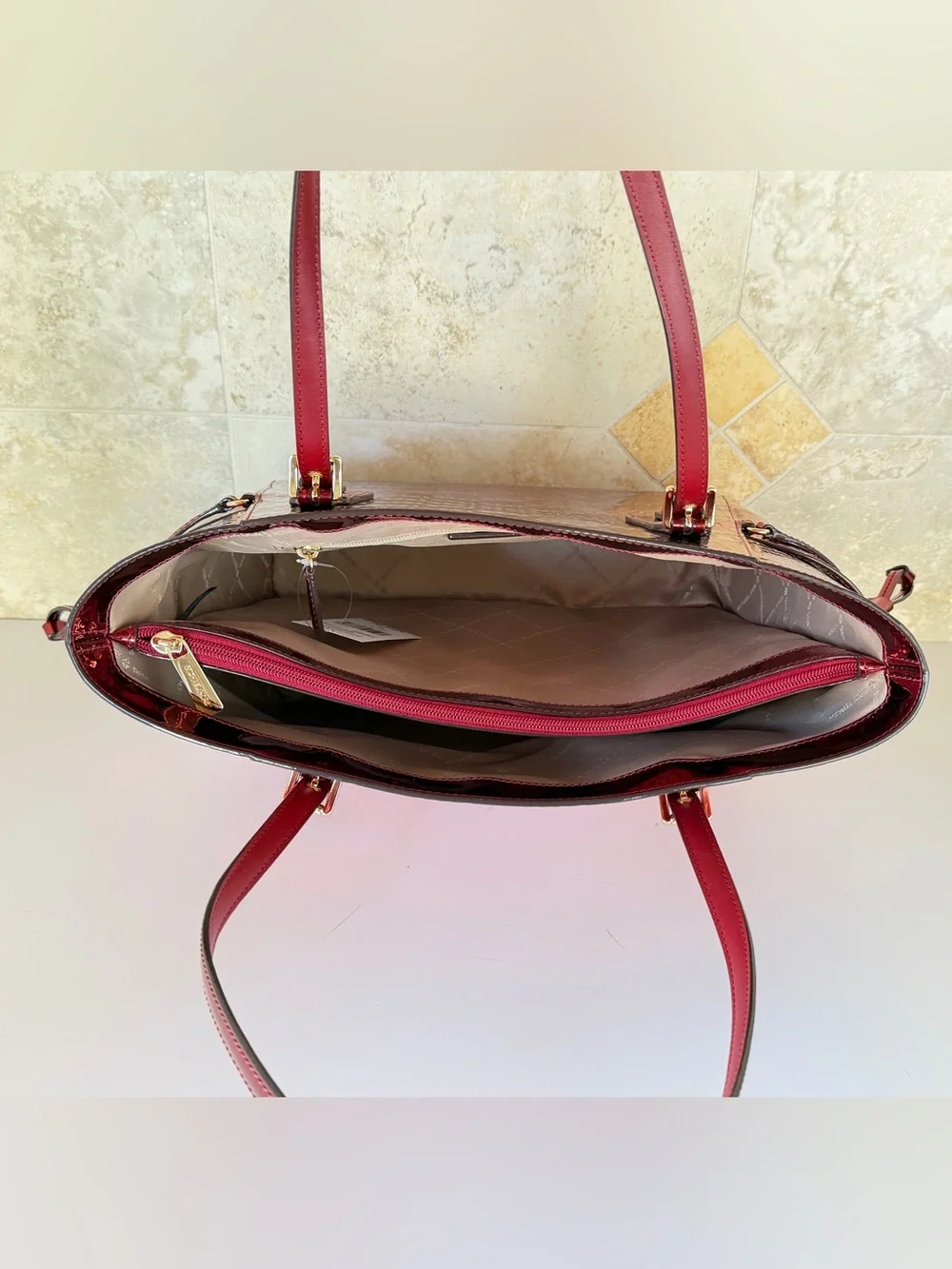 Michael Kors Voyager LG Mirror Metallic Tote Shoulder Bag MK Cherry - Picture 5 of 9